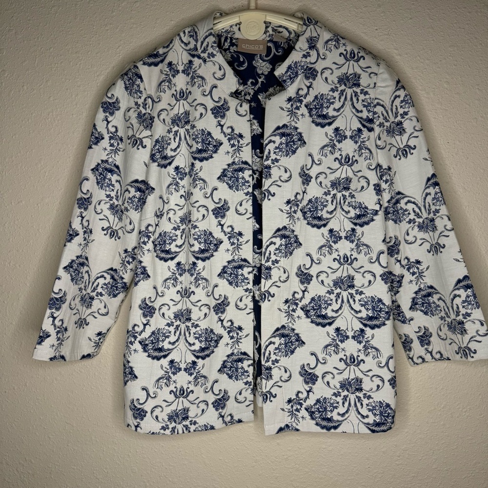 Chico’s Floral Jacket Open Front Paisley Blue White Women’s Sz Small (Chico’s 0)